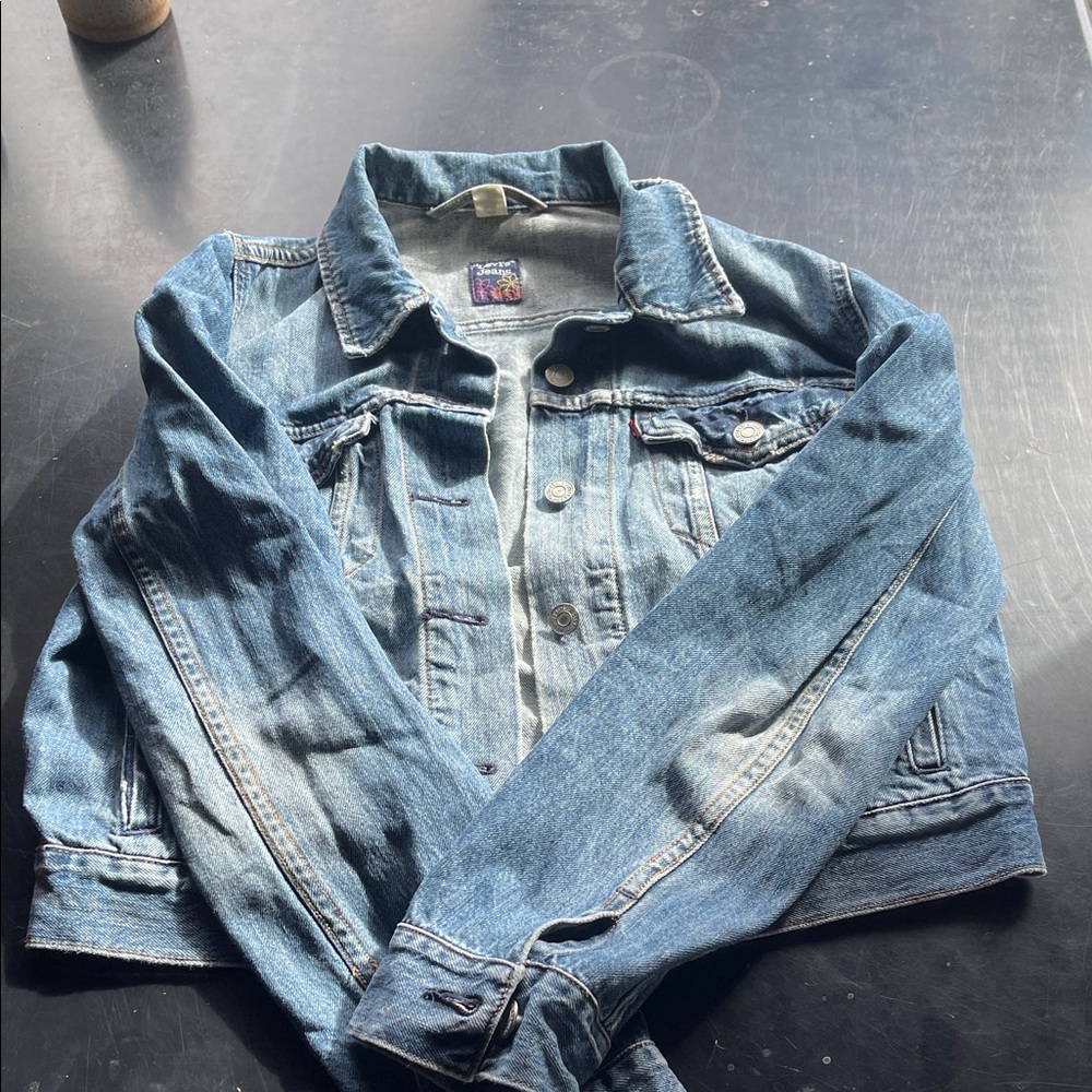 Levi’s Jeans Blue Denim Jacket women’s size large 100% Cotton